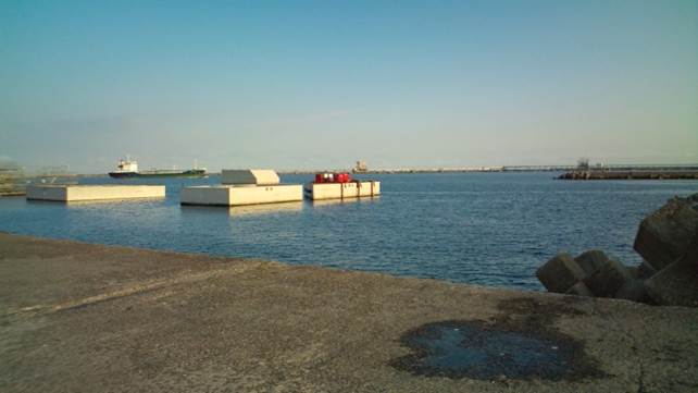 ���|�[�g���W�I���Ӂ�